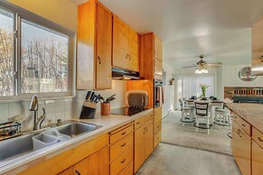 11 Mi to Burney Falls: Charming Home w/ Fireplace