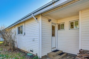 11 Mi to Burney Falls: Charming Home w/ Fireplace