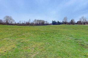 Walk to Mcmenamins Edgefield: Inviting Townhome!