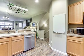 Walk to Mcmenamins Edgefield: Inviting Townhome!