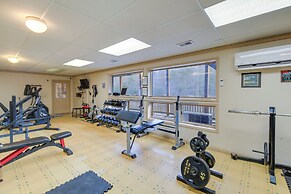 Blue Ridge Mountains Cabin w/ Community Perks!