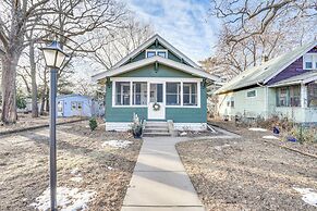 Walk to Beach + Lake Nokomis: Minneapolis Home!