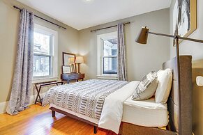 Walk to Beach + Lake Nokomis: Minneapolis Home!