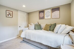 Walk to Beach + Lake Nokomis: Minneapolis Home!