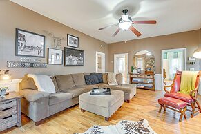 Near Murphy River Walk: Historic Downtown Home!