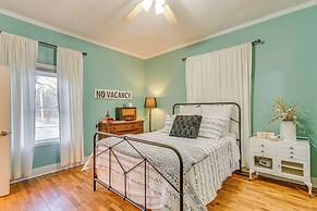 Near Murphy River Walk: Historic Downtown Home!