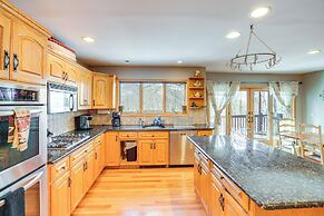 < 1 Mi to Hunter Mtn: Spacious Home w/ Hot Tub!