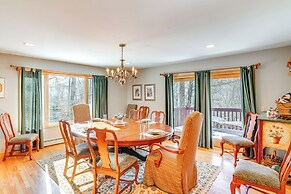 < 1 Mi to Hunter Mtn: Spacious Home w/ Hot Tub!