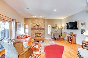 < 1 Mi to Hunter Mtn: Spacious Home w/ Hot Tub!