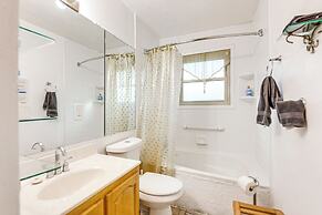 12 Mi to Dtwn St Louis: Family Home w/ Fireplaces!