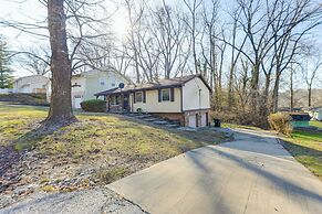 12 Mi to Dtwn St Louis: Family Home w/ Fireplaces!