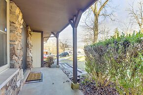 12 Mi to Dtwn St Louis: Family Home w/ Fireplaces!