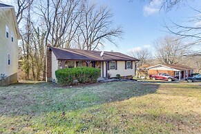 12 Mi to Dtwn St Louis: Family Home w/ Fireplaces!
