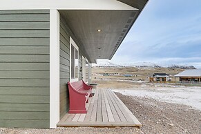 Starry Skies & Mtn Views: Family Retreat in Elmo