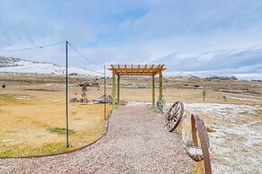 Starry Skies & Mtn Views: Family Retreat in Elmo