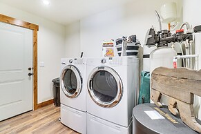 Starry Skies & Mtn Views: Family Retreat in Elmo