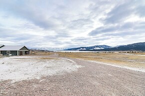 Starry Skies & Mtn Views: Family Retreat in Elmo