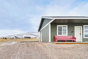 Starry Skies & Mtn Views: Family Retreat in Elmo