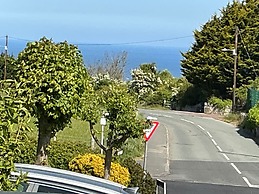 Cozy Coastal Retreat in Colwyn bay Sleeps 8