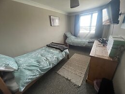 Eco Friendly White House Sleeps 8