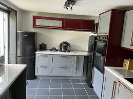 Cozy Coastal Retreat in Colwyn bay Sleeps 8