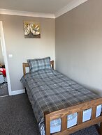 Cozy Coastal Retreat in Colwyn bay Sleeps 8