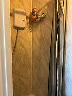 Cozy Coastal Retreat in Colwyn bay Sleeps 8