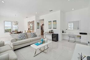 Gorgeous 4Bd Close to Disney With Spa at Reunion Resort 1552