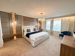 Upstay Theme Rooms and Arcade Games Plus Private Pool