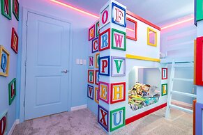 Luxury 7Bd Close to Disney With Pool and Spa at Windsor Cay 16218