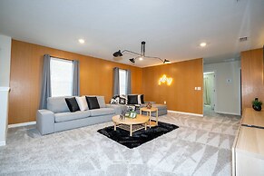 Luxury 7Bd Close to Disney With Pool and Spa at Windsor Cay 16218