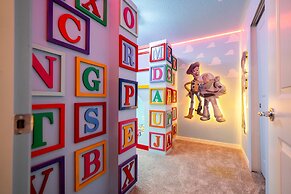 Luxury 7Bd Close to Disney With Pool and Spa at Windsor Cay 16218