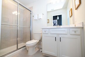 Luxury 7Bd Close to Disney With Pool and Spa at Windsor Cay 16218