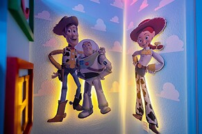 Luxury 7Bd Close to Disney With Pool and Spa at Windsor Cay 16218