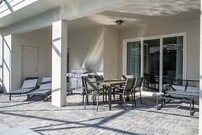 Luxury 7Bd Close to Disney With Pool and Spa at Windsor Cay 16218