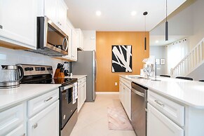 Luxury 7Bd Close to Disney With Pool and Spa at Windsor Cay 16218