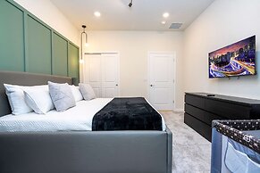 Luxury 7Bd Close to Disney With Pool and Spa at Windsor Cay 16218