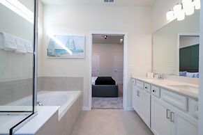 Luxury 7Bd Close to Disney With Pool and Spa at Windsor Cay 16218