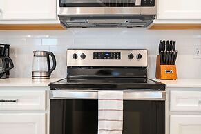 Luxury 7Bd Close to Disney With Pool and Spa at Windsor Cay 16218