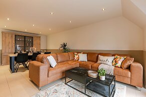 Cozy Apartment With Balcony With Parking