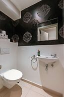 Cozy Apartment With Balcony With Parking