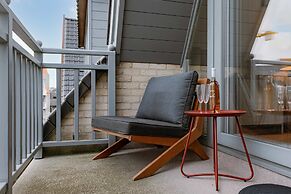 Cozy Apartment With Balcony With Parking