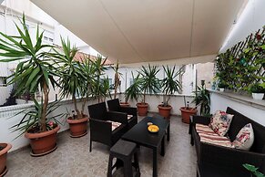 Acropolis Lux Retreat Apartment