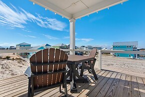 Amazing Grace On The Sound 5 Bedroom Home