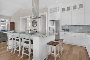 Amazing Grace On The Sound 5 Bedroom Home