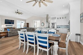 Amazing Grace On The Sound 5 Bedroom Home