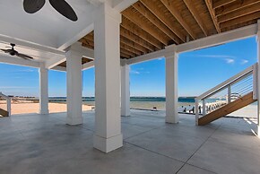 Amazing Grace On The Sound 5 Bedroom Home