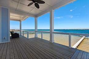 Amazing Grace On The Sound 5 Bedroom Home