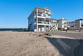 Amazing Grace On The Sound 5 Bedroom Home