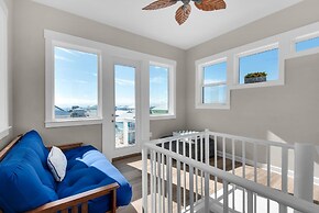 Amazing Grace On The Sound 5 Bedroom Home